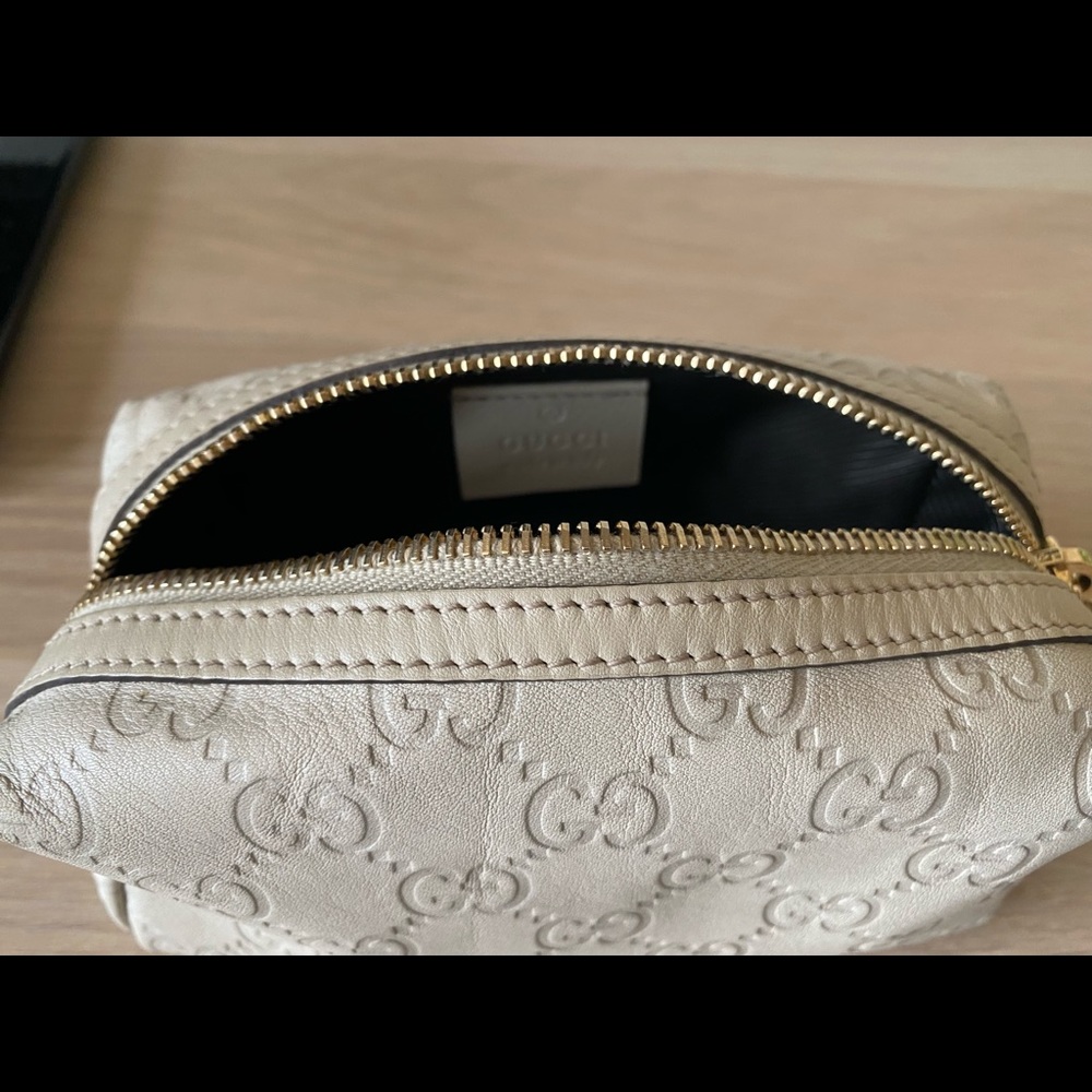 Gucci Leather Cosmetic Makeup Pouch - Picture 12 of 14